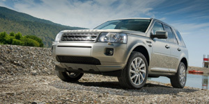 land-rover-auto-express-freelander-discovery-awards-august-2010-300x150.jpg